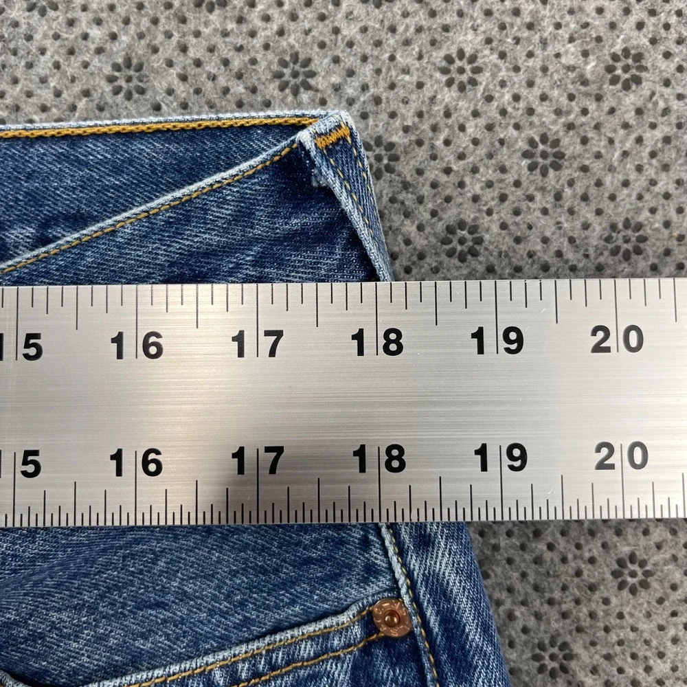 Vintage Y2K Levis 501 Straight Leg Jeans Mens 36x30 Medium Wash Blue Button Fly